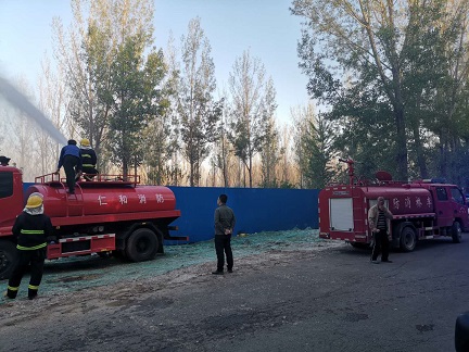 東風(fēng)多利卡消防車(chē)